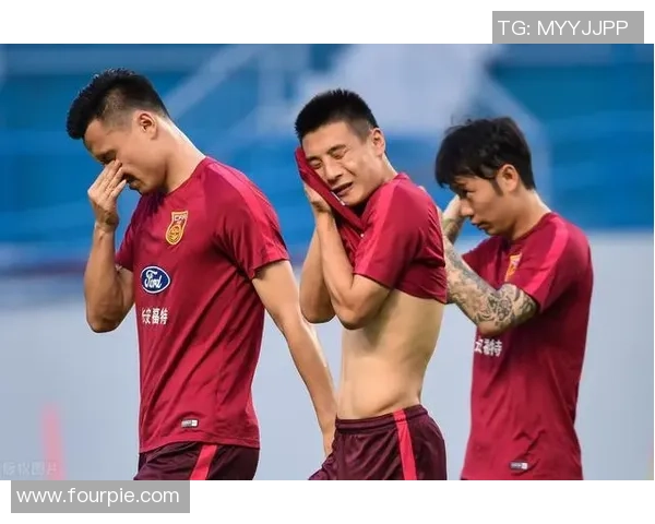 拉莫斯亲述足球生涯背后的故事与成长历程